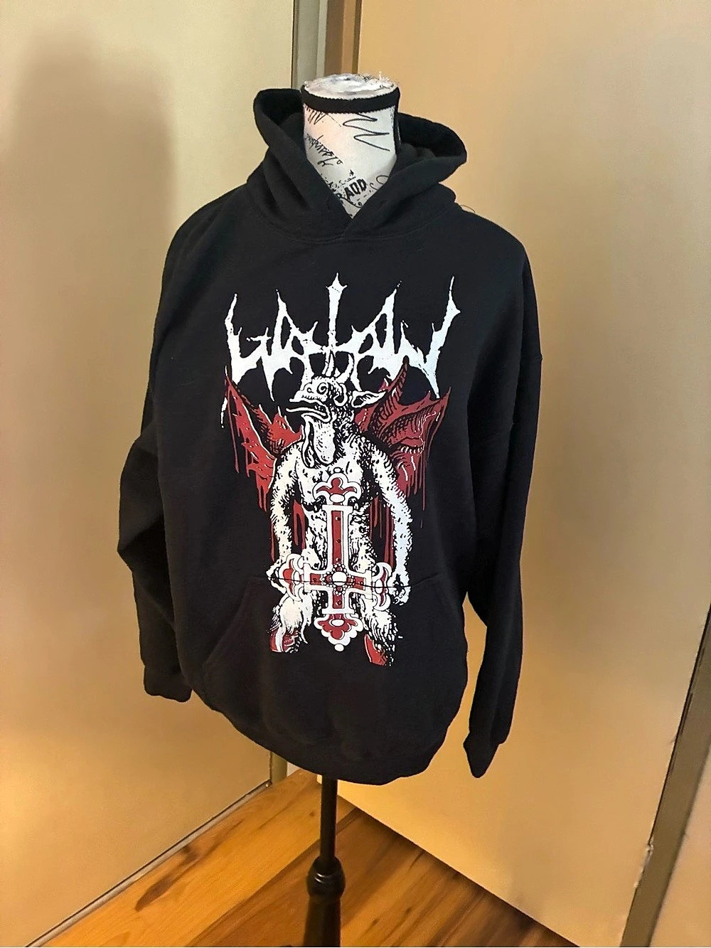 Gildan Graphic Pullover Hoodie in Black Size Large